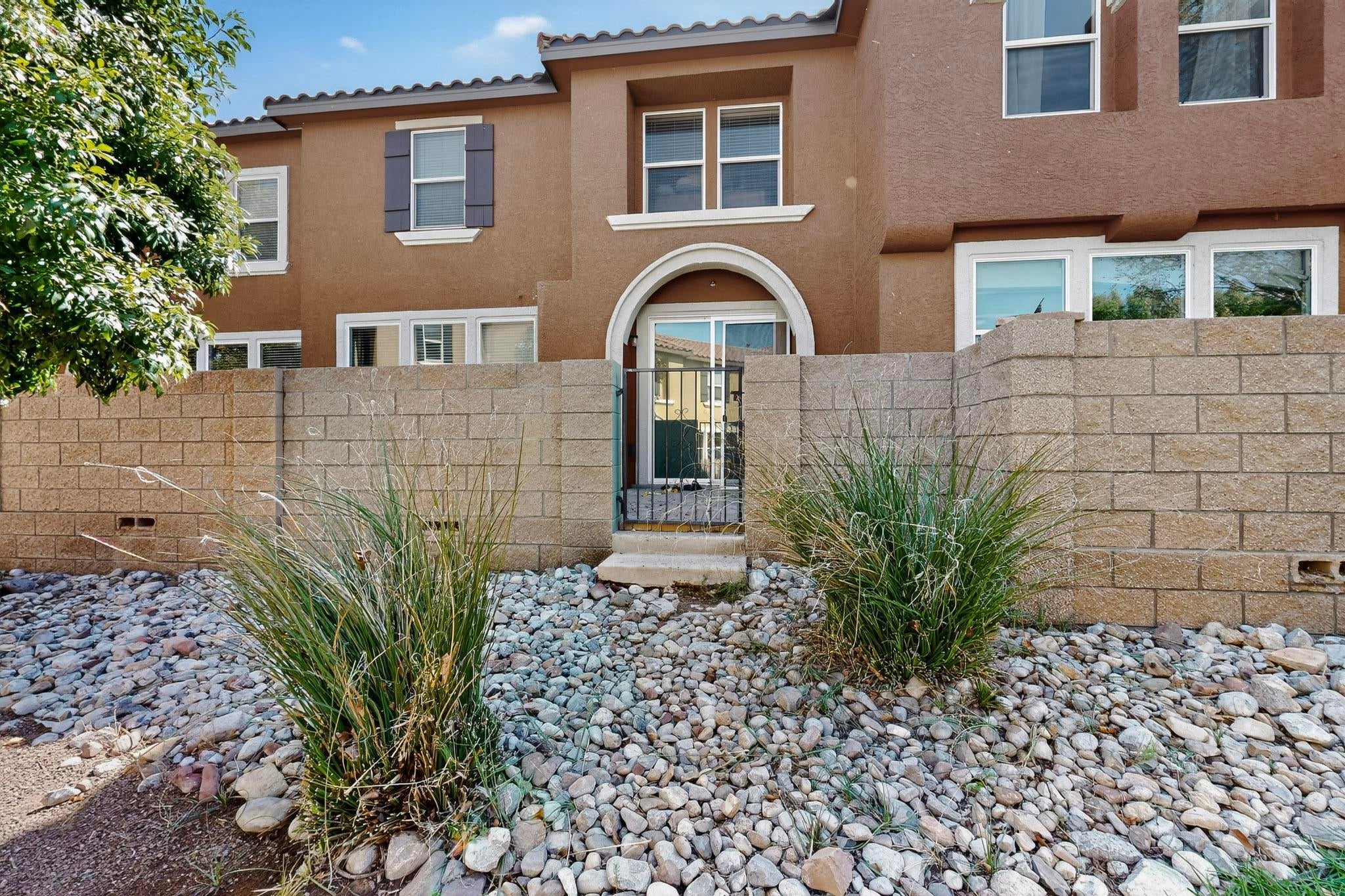 601 Menaul Boulevard NE UNIT 1404