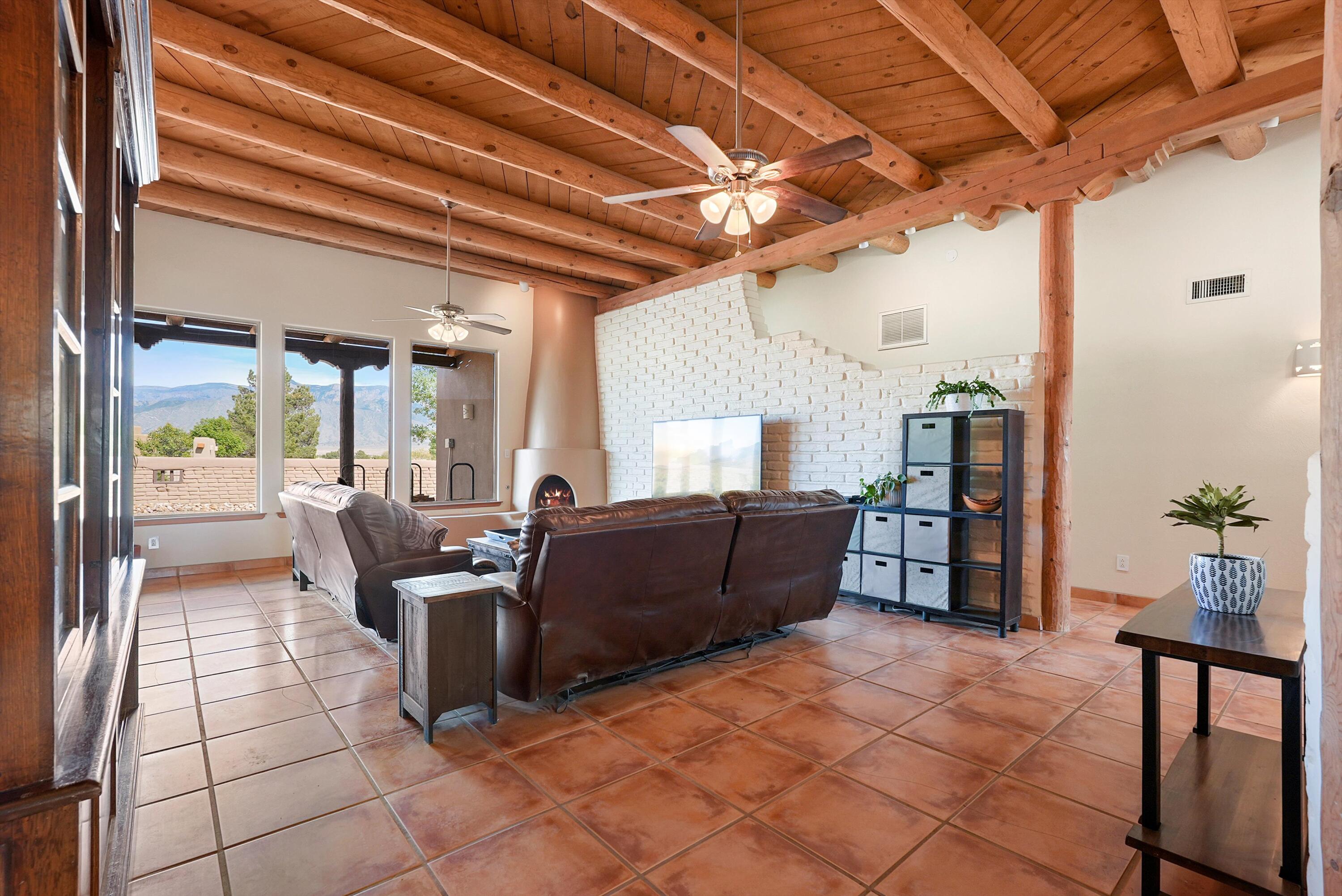 40 El Dorado Road, Corrales, New Mexico image 8