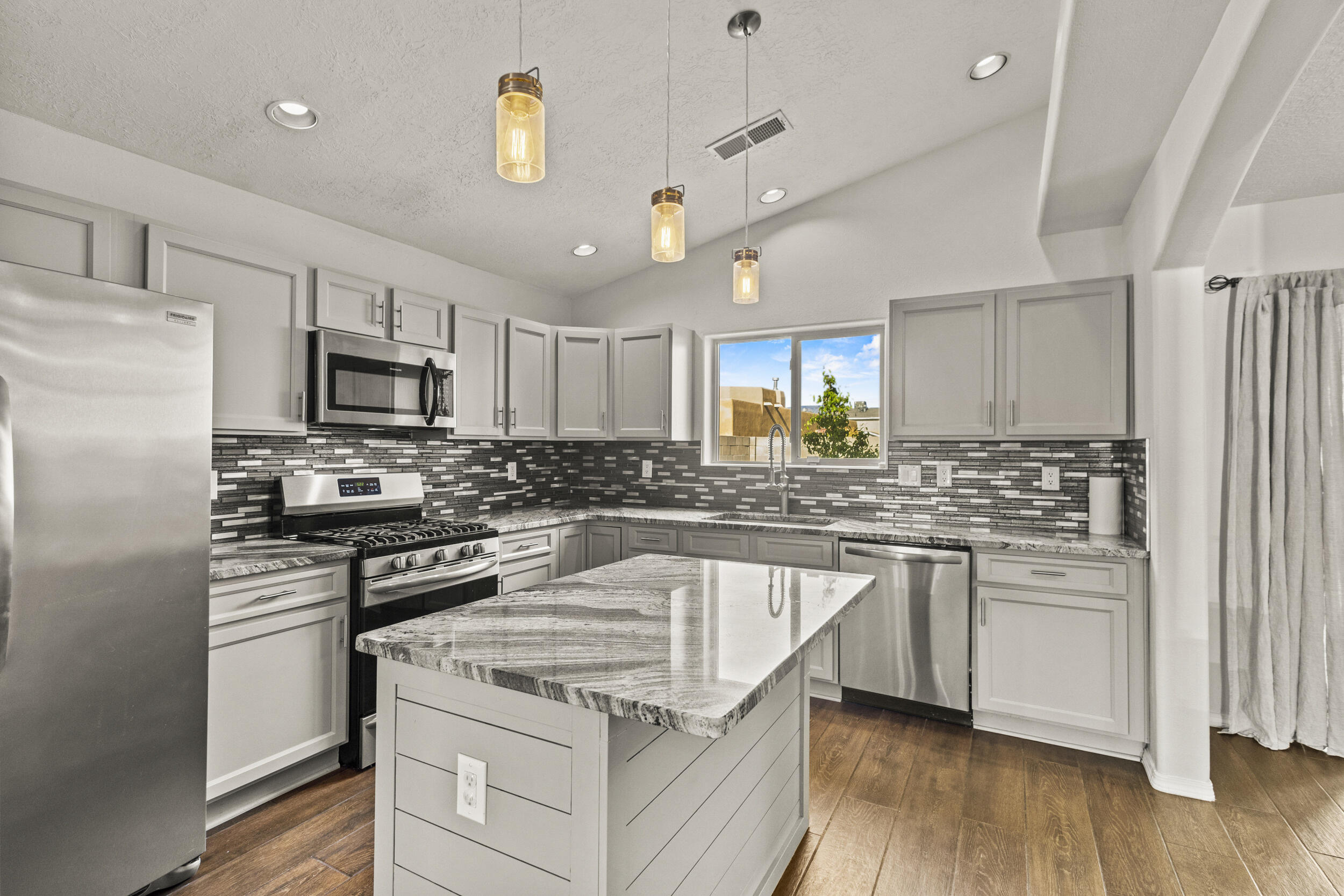 6204 Eagle Eye Drive, Albuquerque, New Mexico image 9