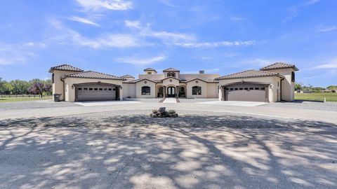 Photo of 14 Hacienda Del Valle, Peralta, NM 87042 (MLS # 1092332)