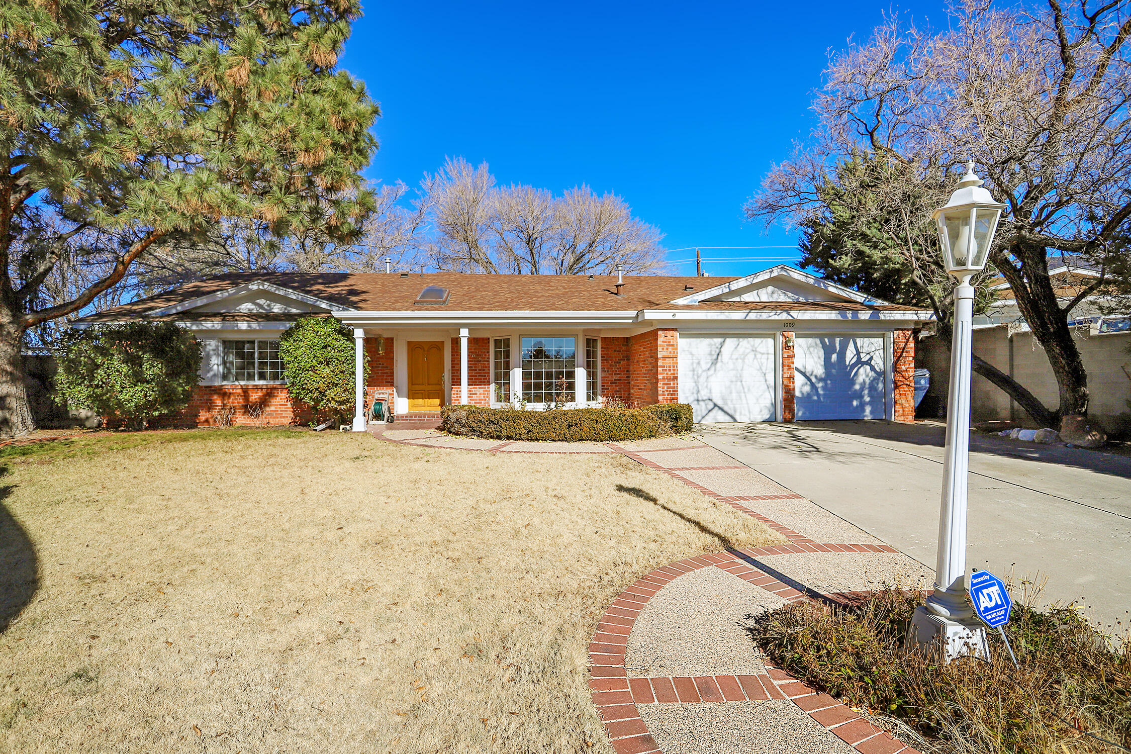 1009 Morina Court NE