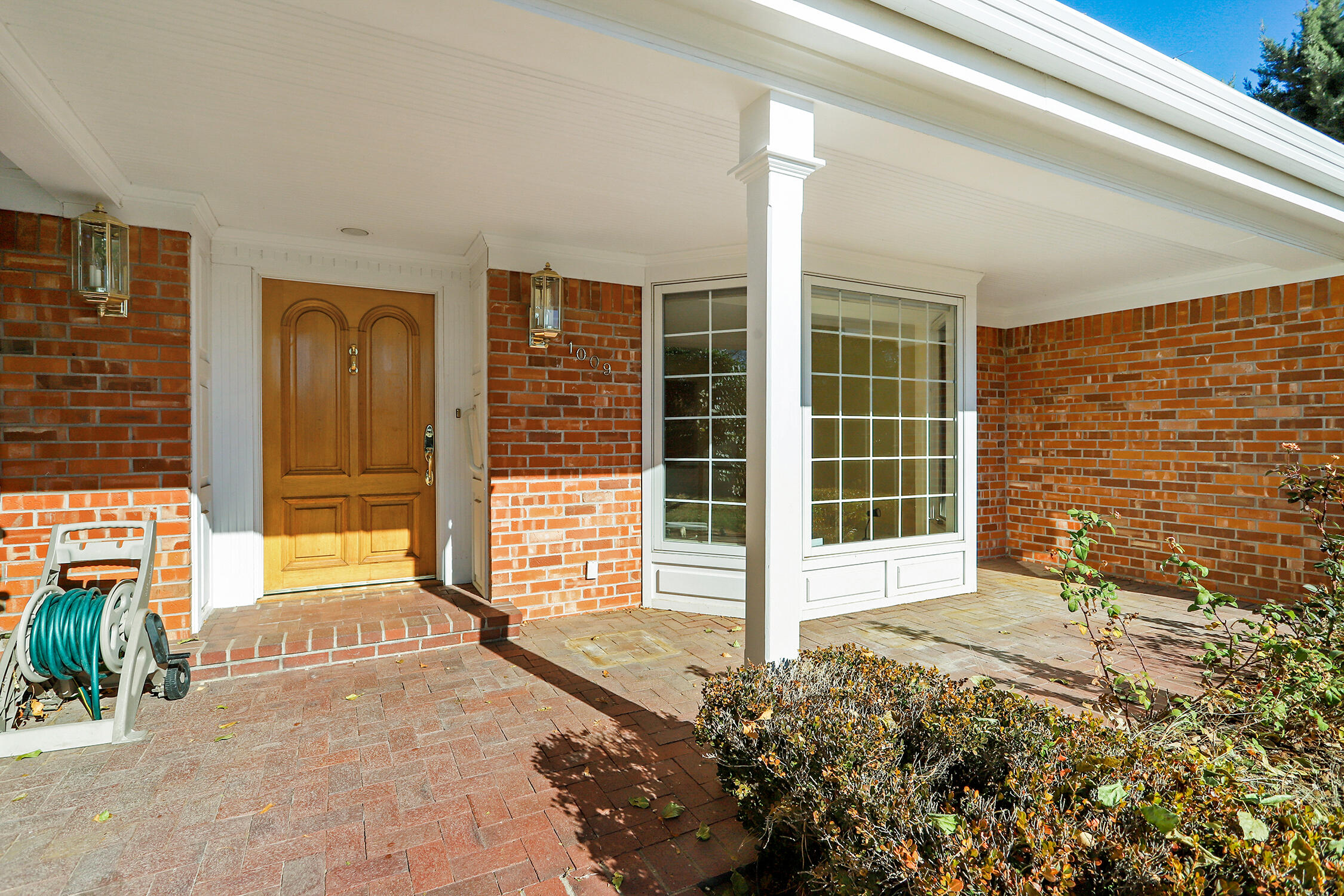 1009 Morina Court NE