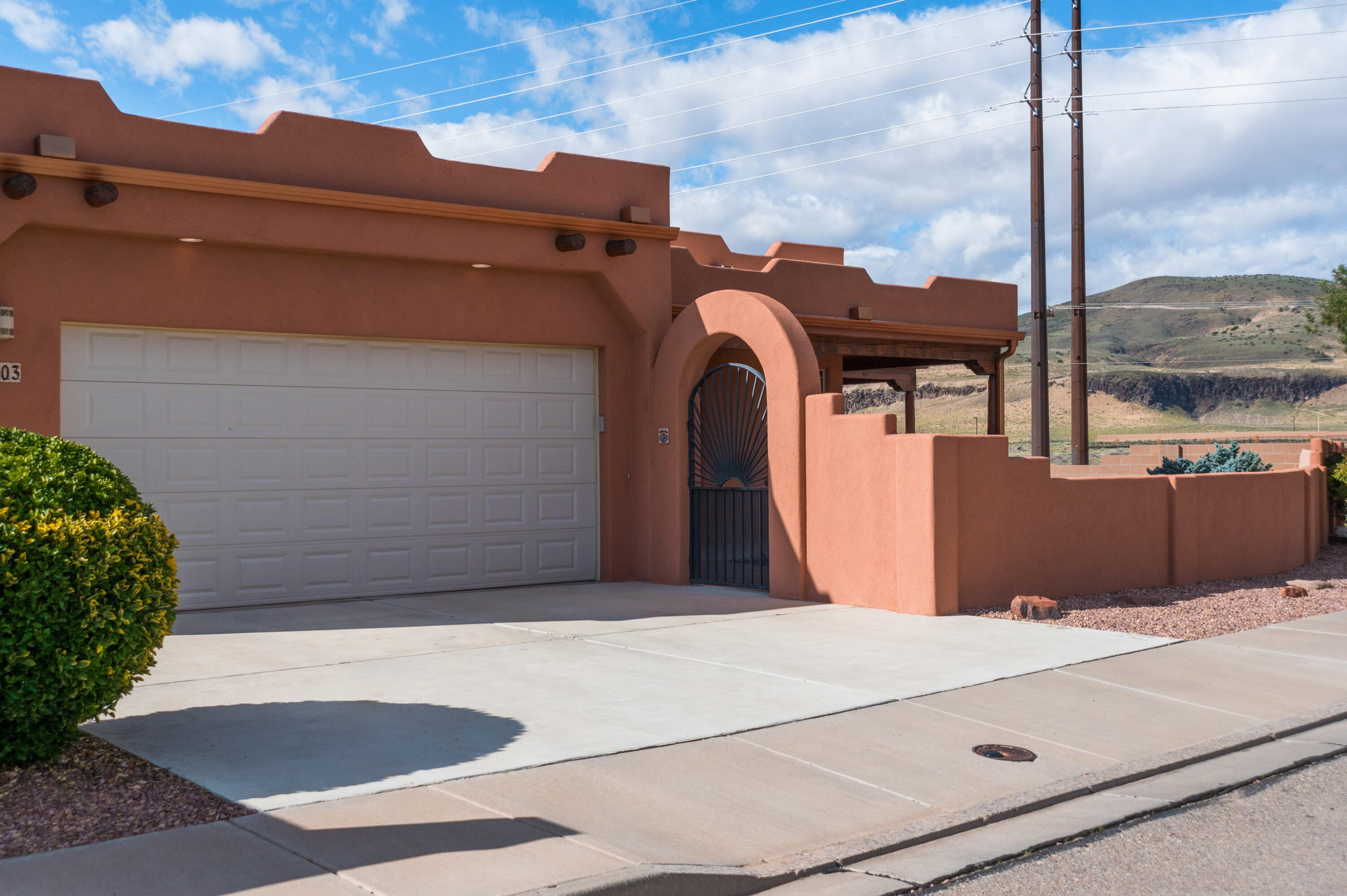 2203 Calle De Silverio SW