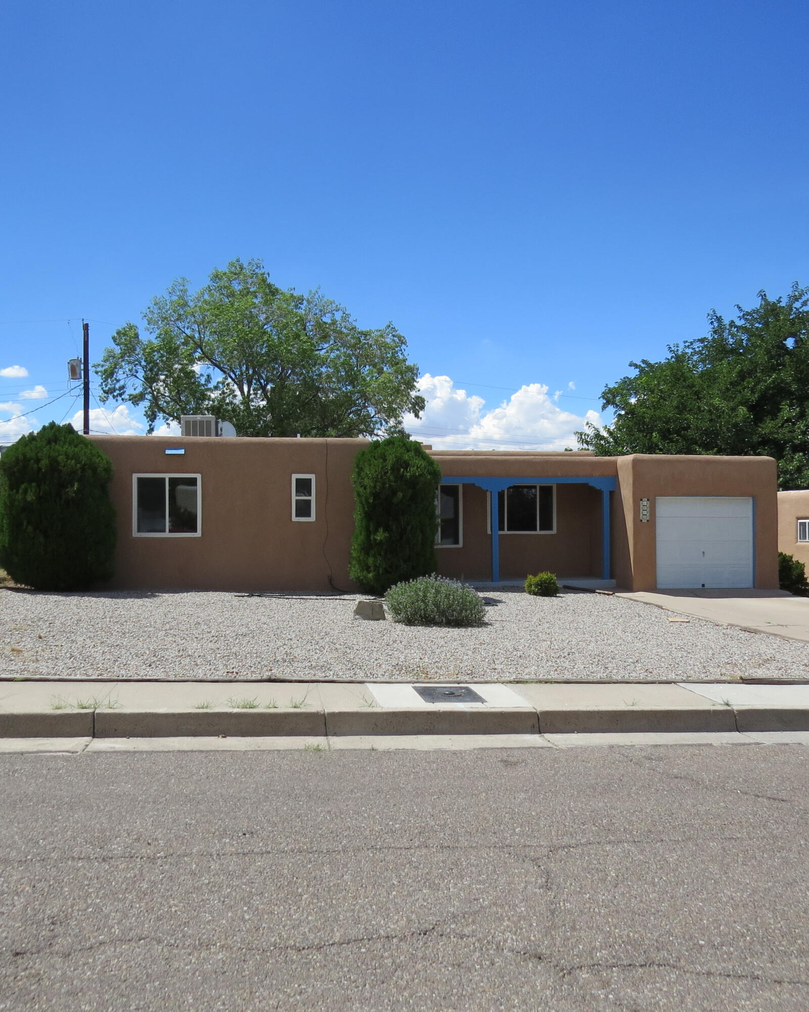 Photo 1 of 10 — 1849 Georgia Street Georgia St. N.E. NE, Albuquerque, NM 87110
