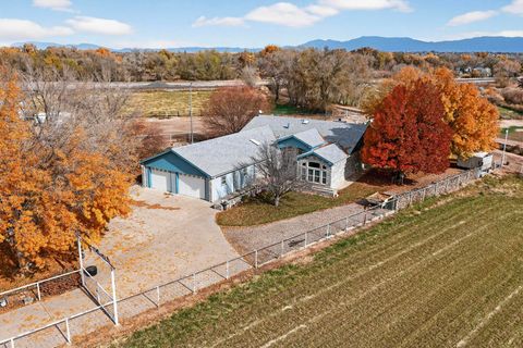 Photo of 9 Camino De Crystal, Belen, NM 87002 (MLS # 1095173)