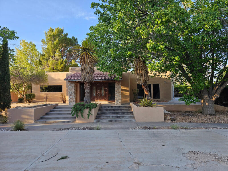 625 Camino De Corrales Del Norte NE
