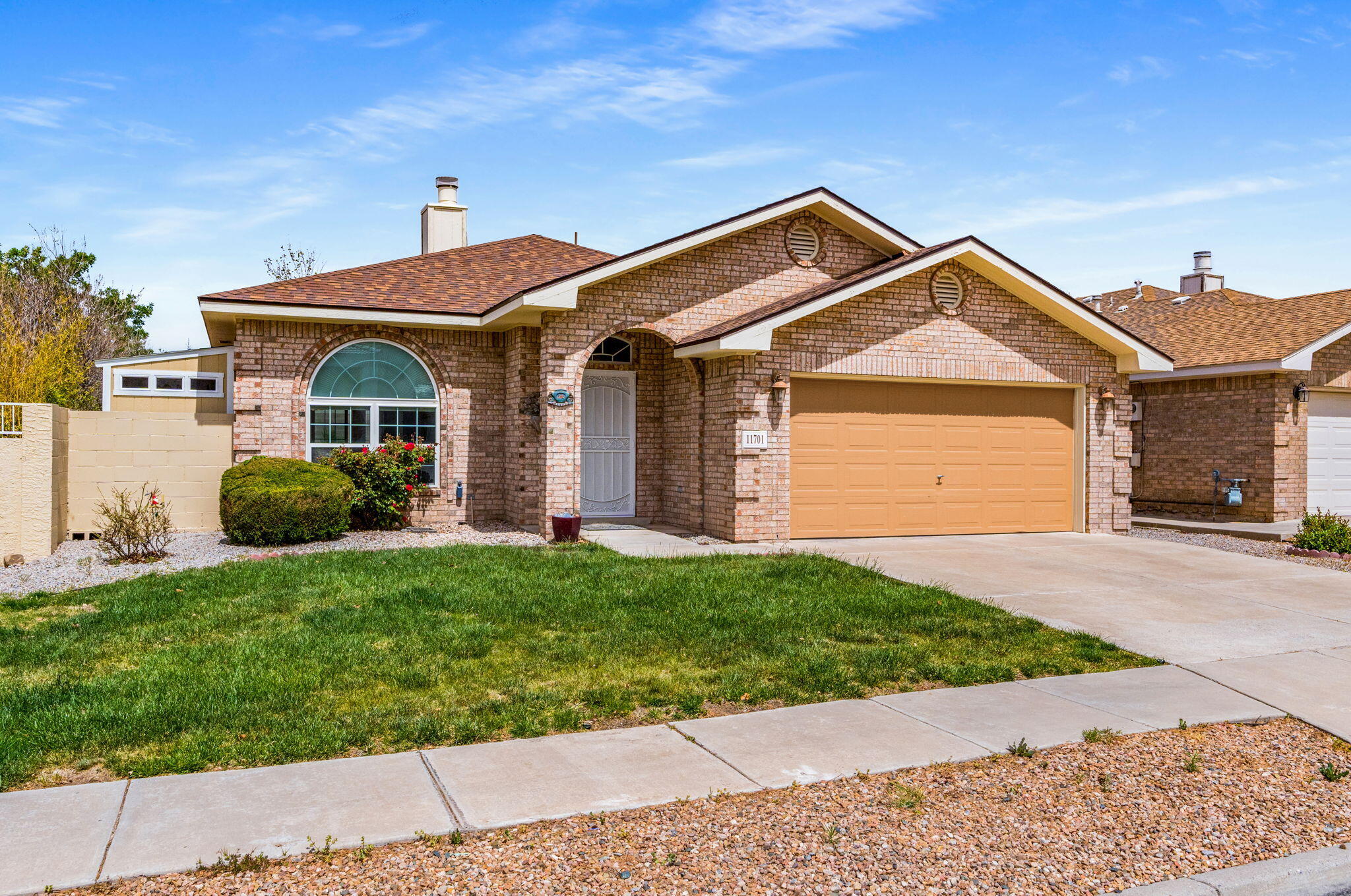 11701 Kings Canyon Road SE