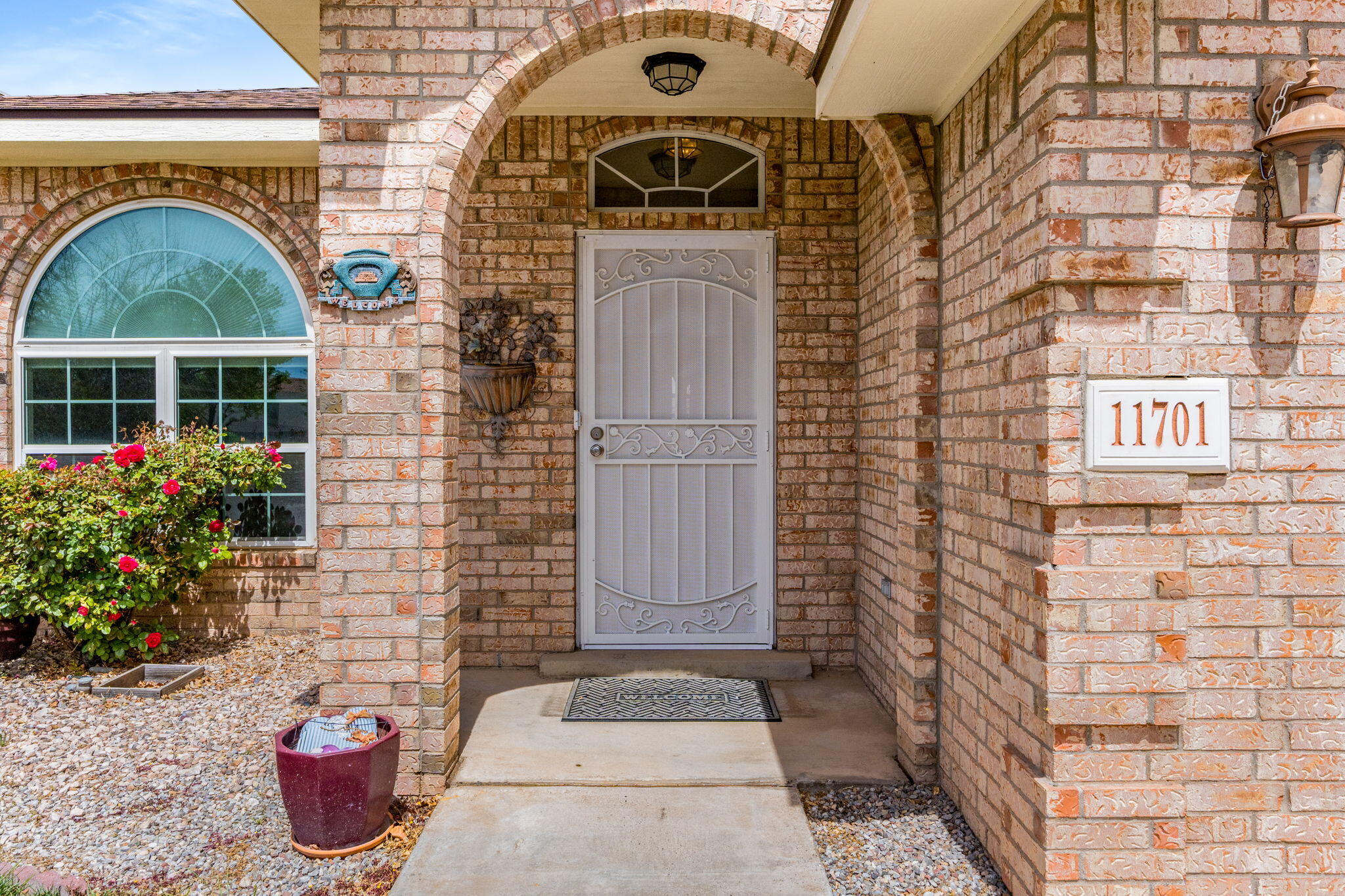 11701 Kings Canyon Road SE