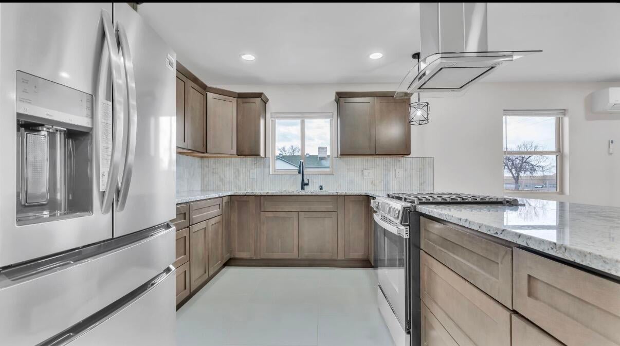 1144 Buena Vista Drive SE