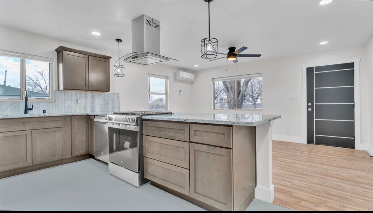 1144 Buena Vista Drive SE