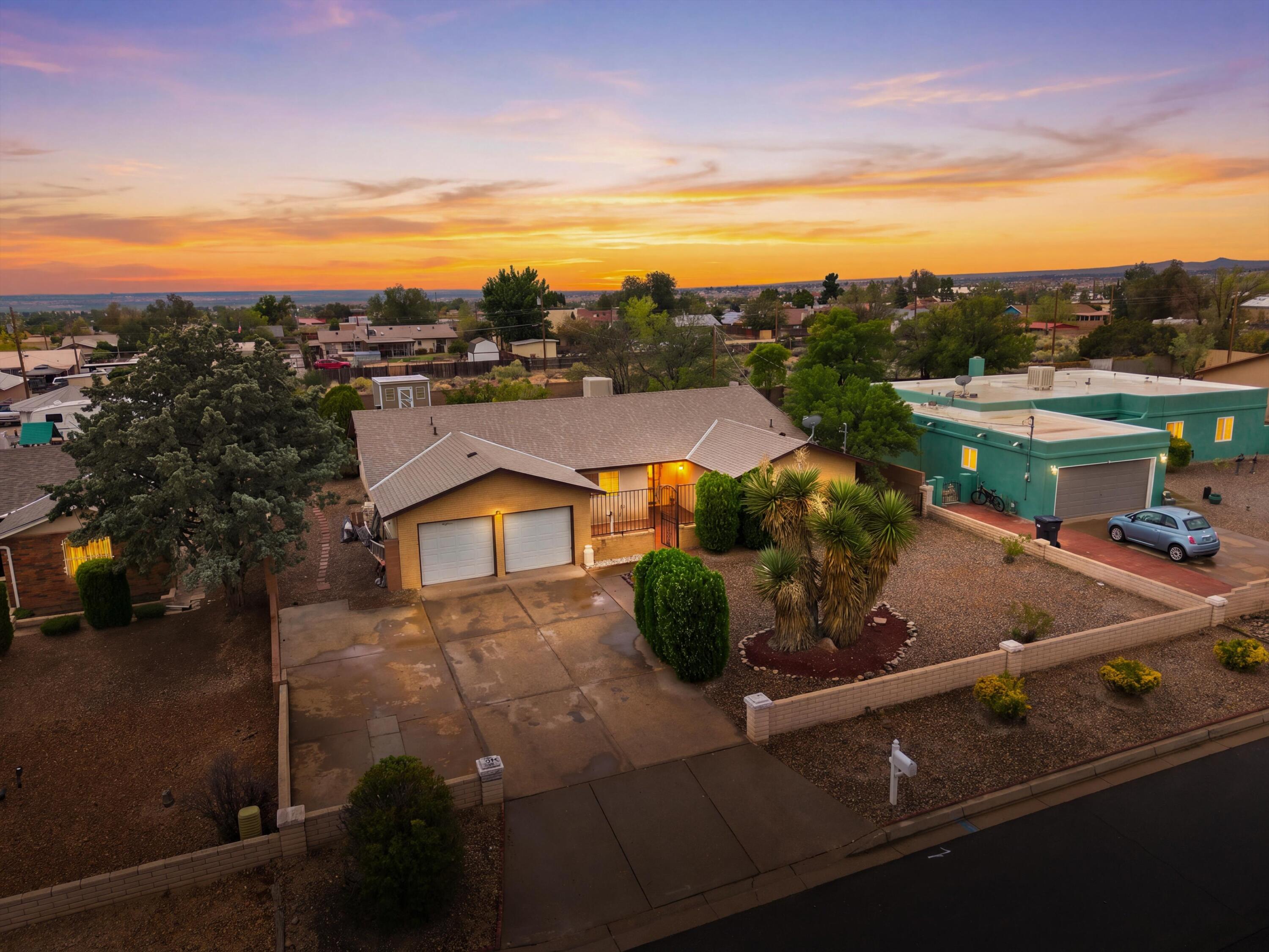 3102 May Circle SE