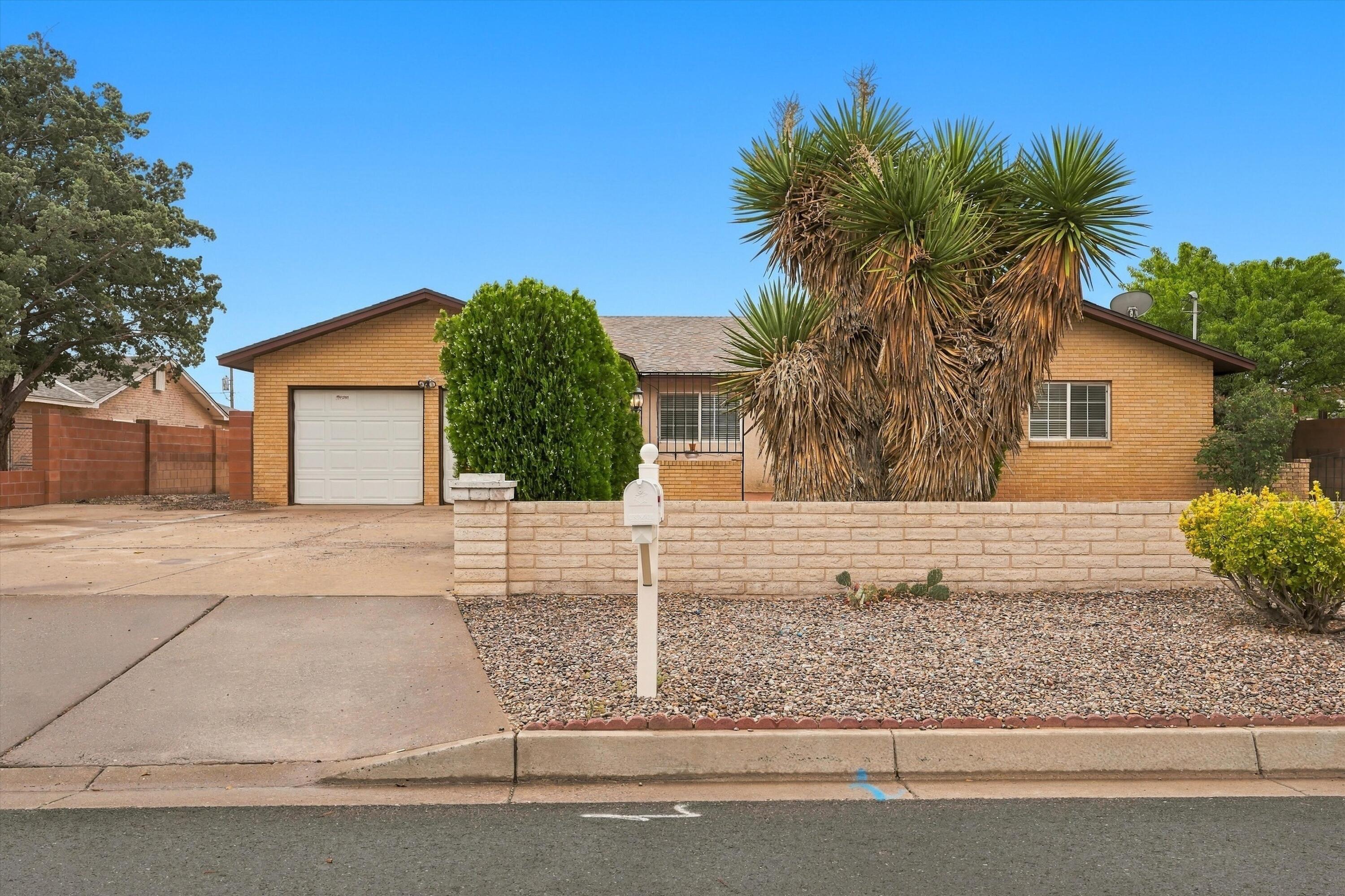 3102 May Circle SE