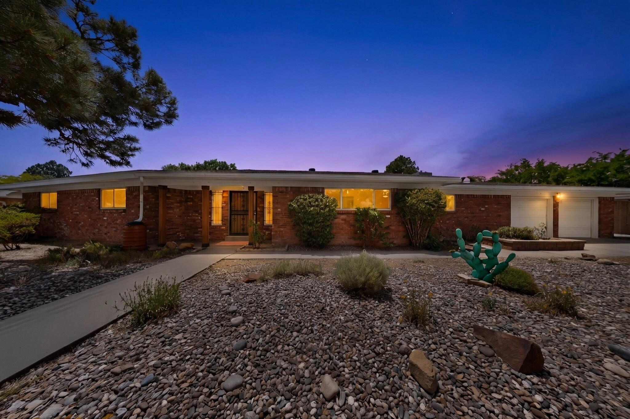 2913 Avenida Nevada NE