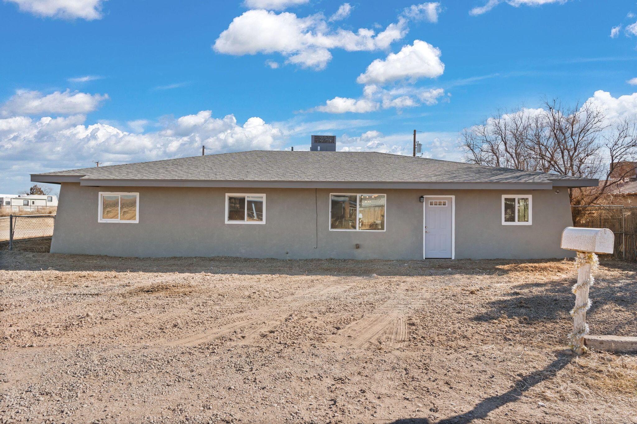 1124 Gabaldon Court, Belen, New Mexico image 2