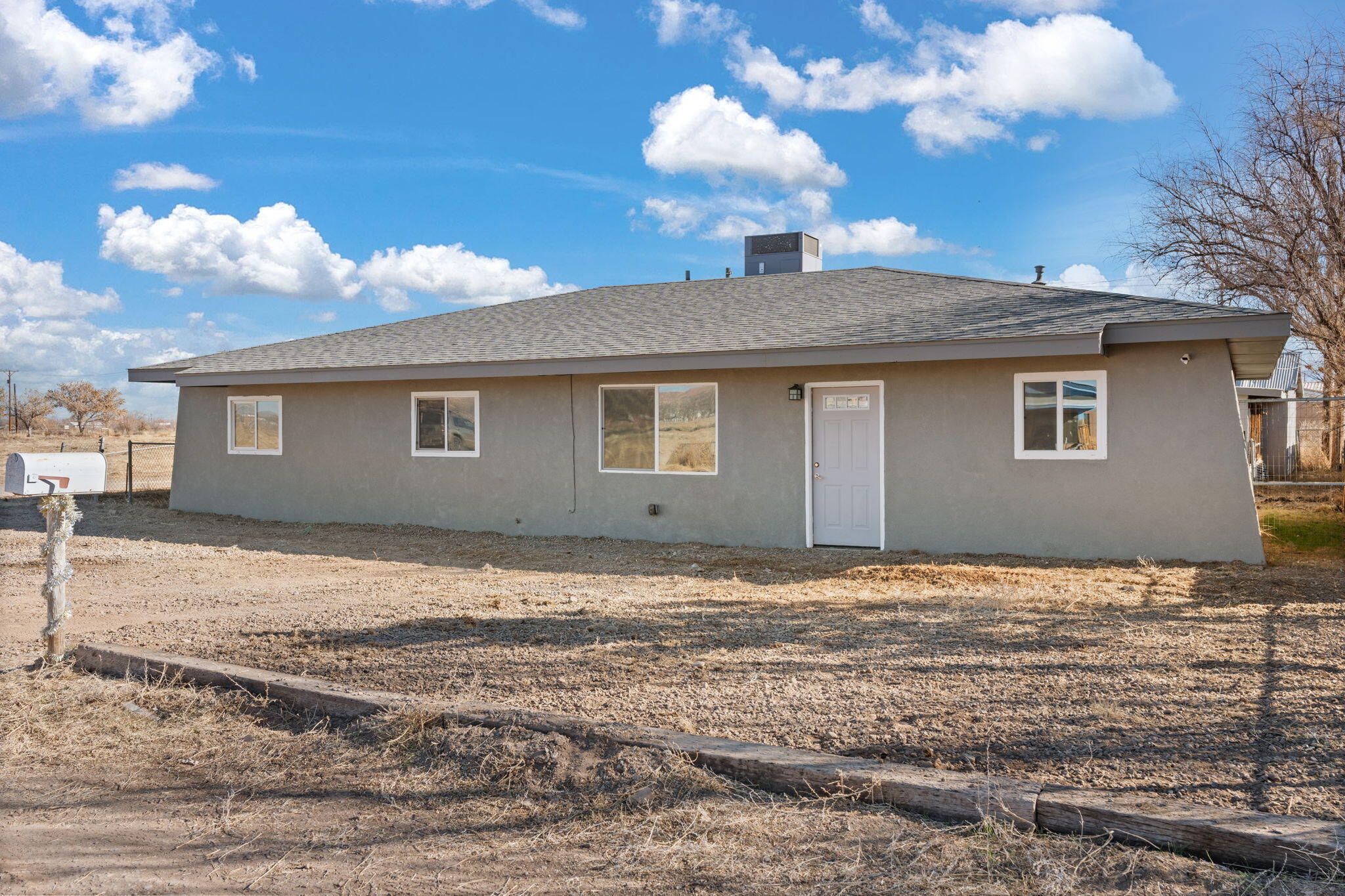 1124 Gabaldon Court, Belen, New Mexico image 3