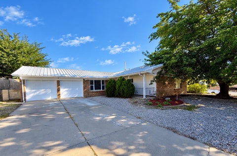 Photo of 3708 Chelwood Drive NE, Albuquerque, NM 87111 (MLS # 1112698)