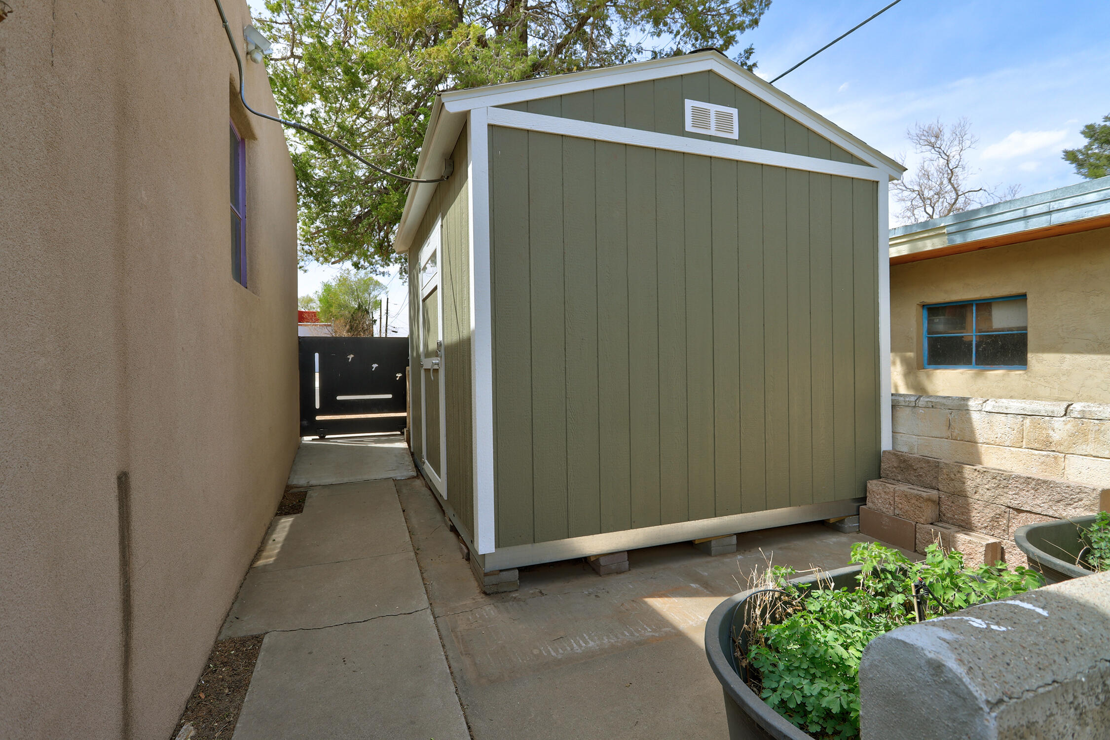 1000 Richmond Drive, Albuquerque, New Mexico image 46