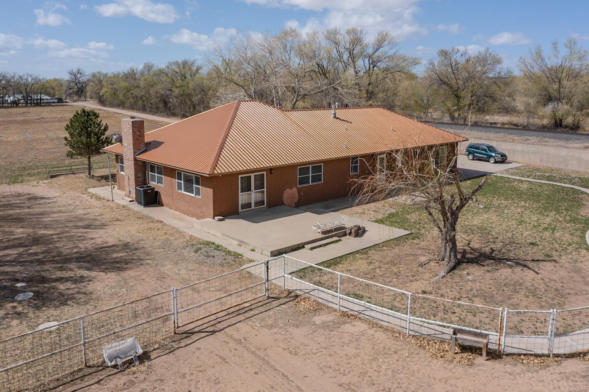 1229 N Molina Road, Belen, New Mexico image 2