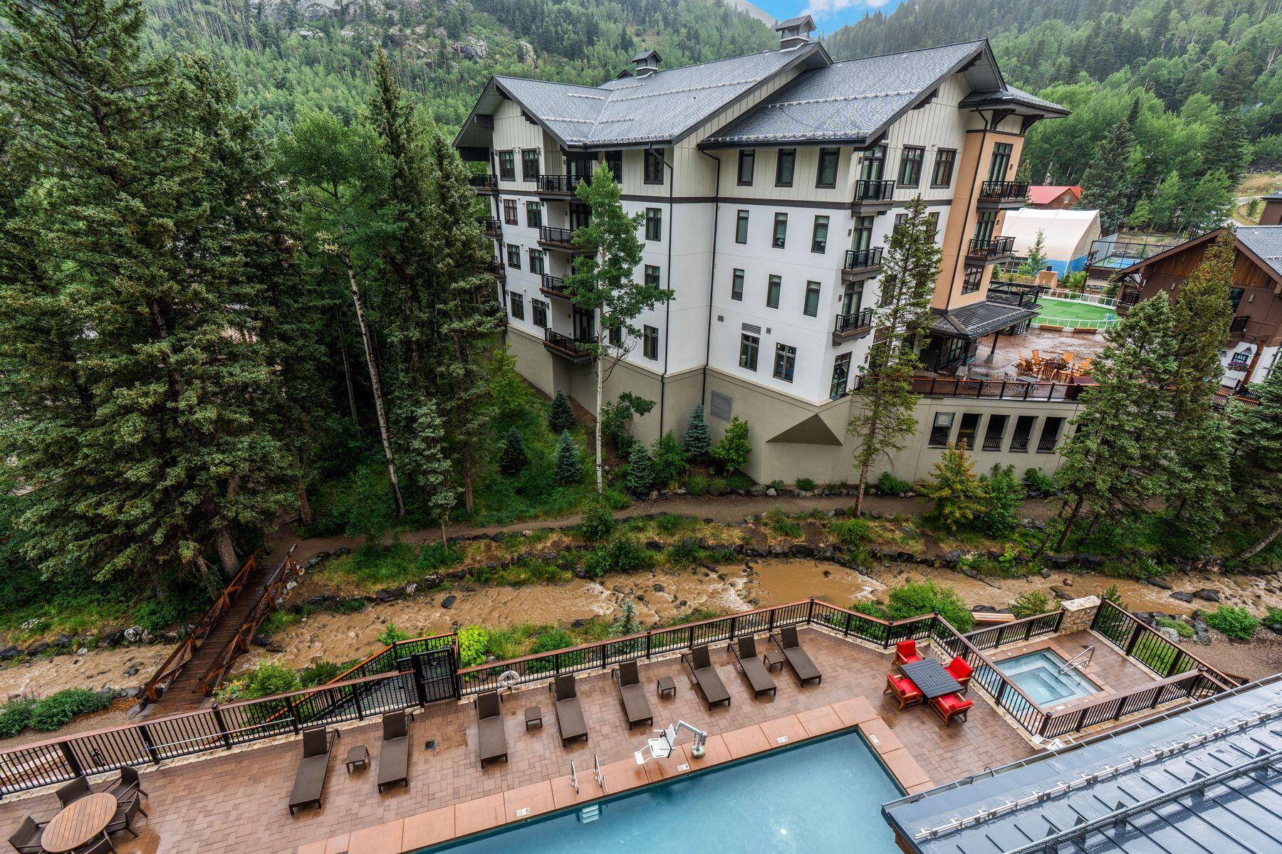 116 Sutton Place 504
