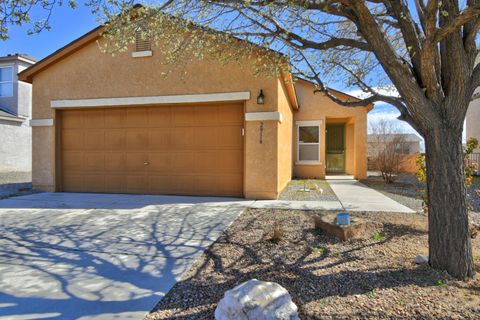 Photo of 2916 McKinnon Way SW, Albuquerque, NM 87121 (MLS # 1099297)
