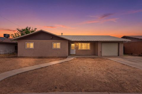 Photo of 616 Edith Drive, Belen, NM 87002 (MLS # 1102121)