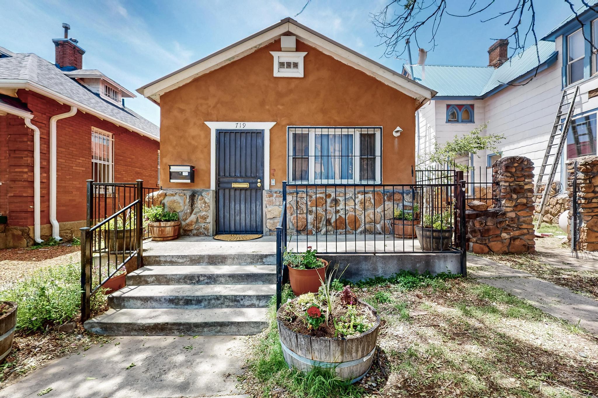 719 6th Street, Las Vegas, New Mexico image 1