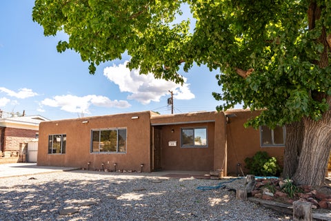 Homes For Sale - 1212 Propps Street<br/> Albuquerque, NM 87112