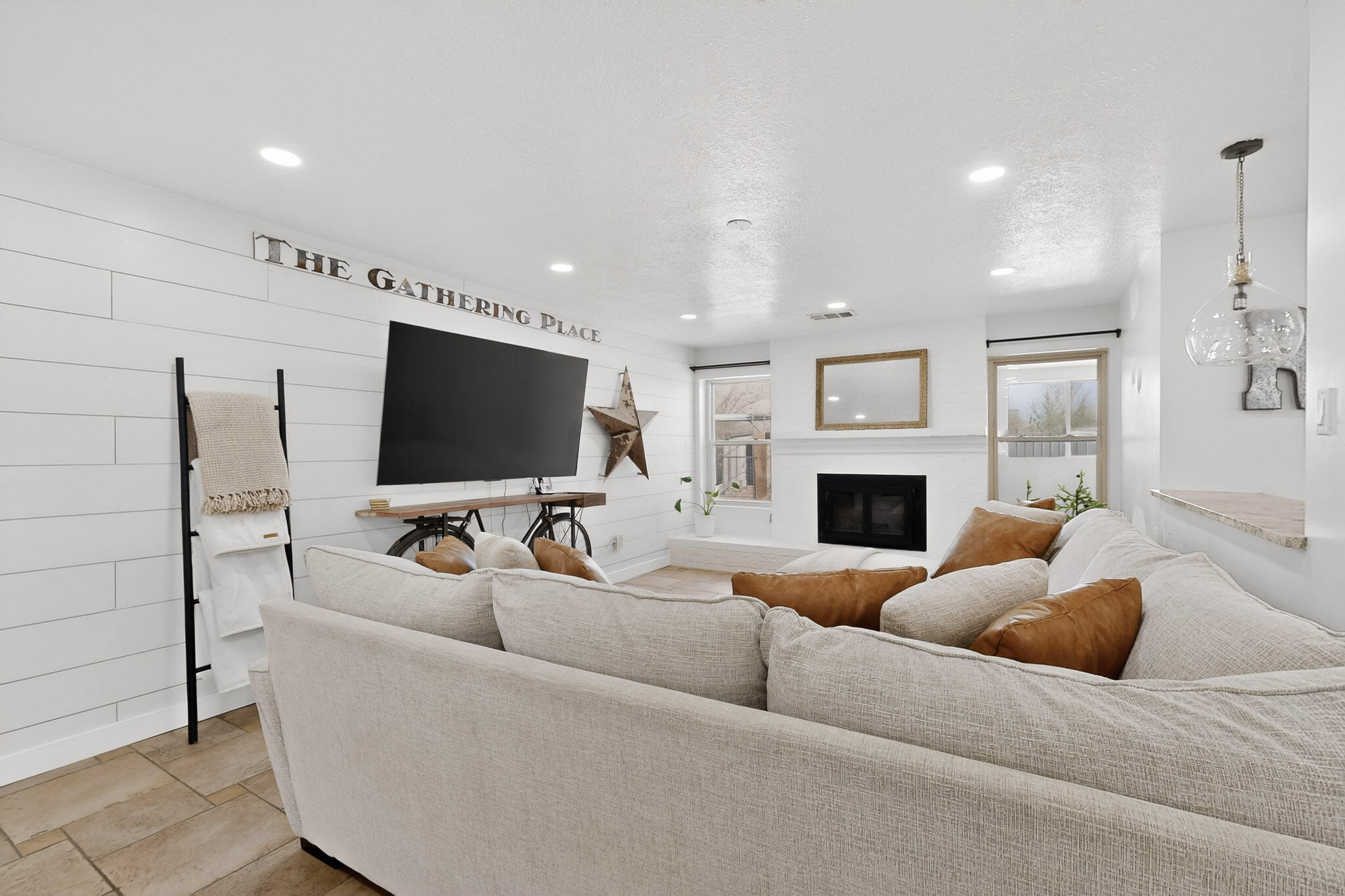 2801 Acequia Drive SW