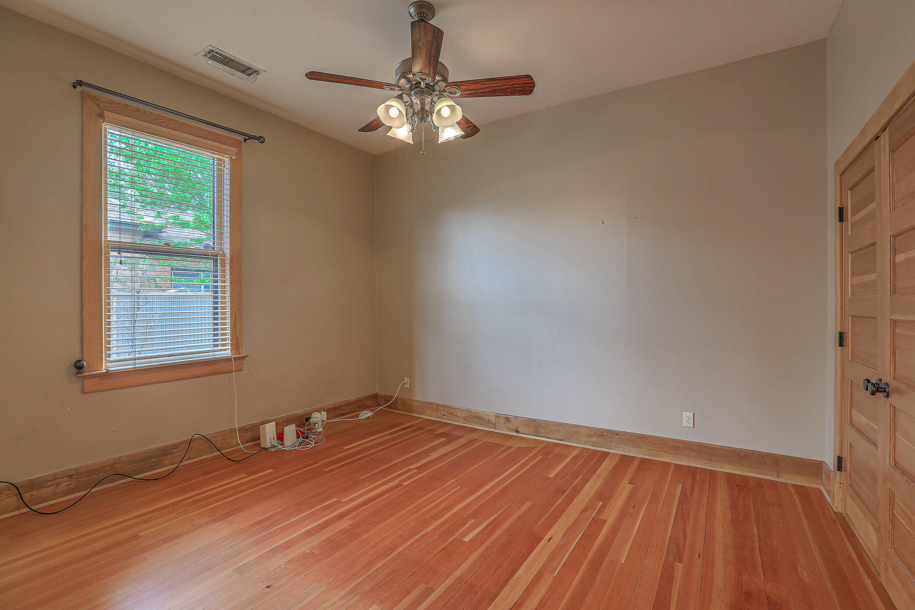 318 Walter Street, Albuquerque, New Mexico image 19