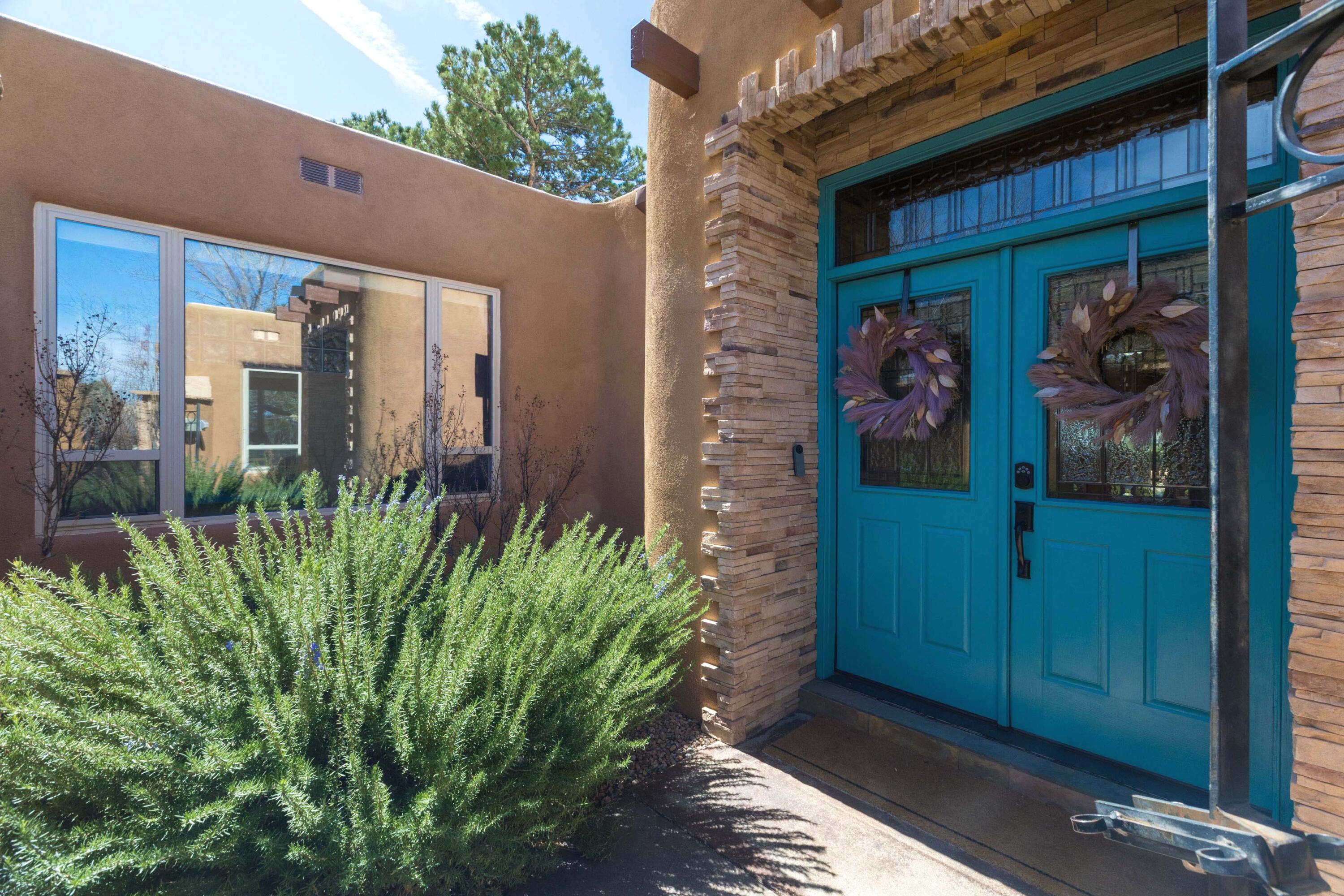 3305 Ocotillo Court NE