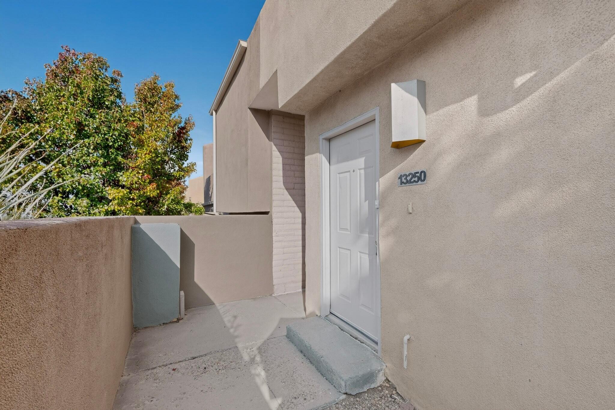 13250 Candelaria Road NE