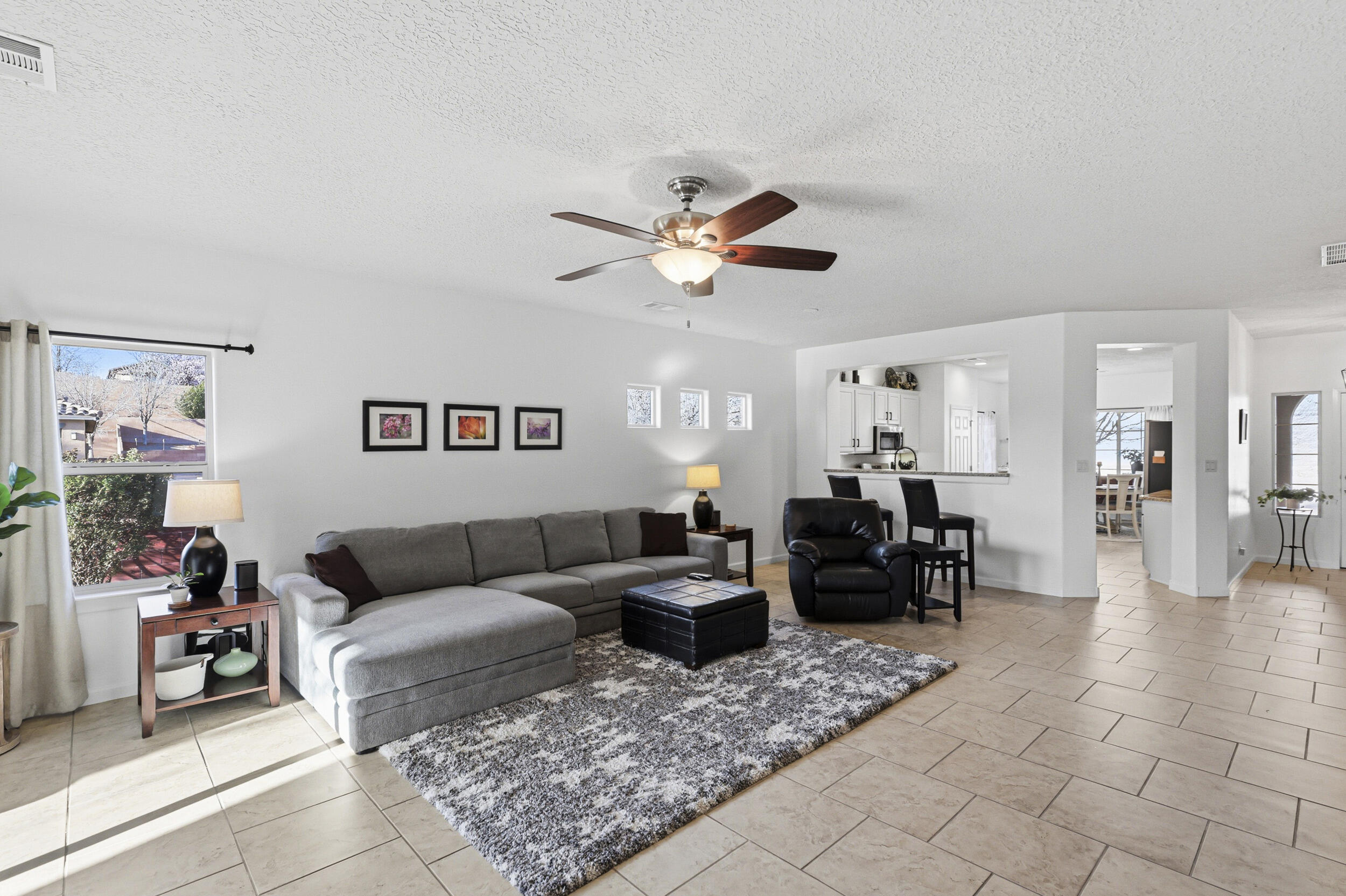 229 Paseo Vista Loop NE