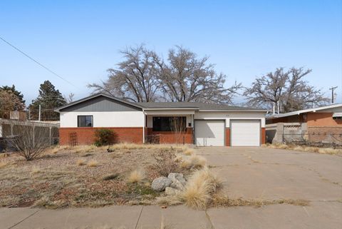Photo of 1113 Glorieta Street NE, Albuquerque, NM 87112 (MLS # 1098323)