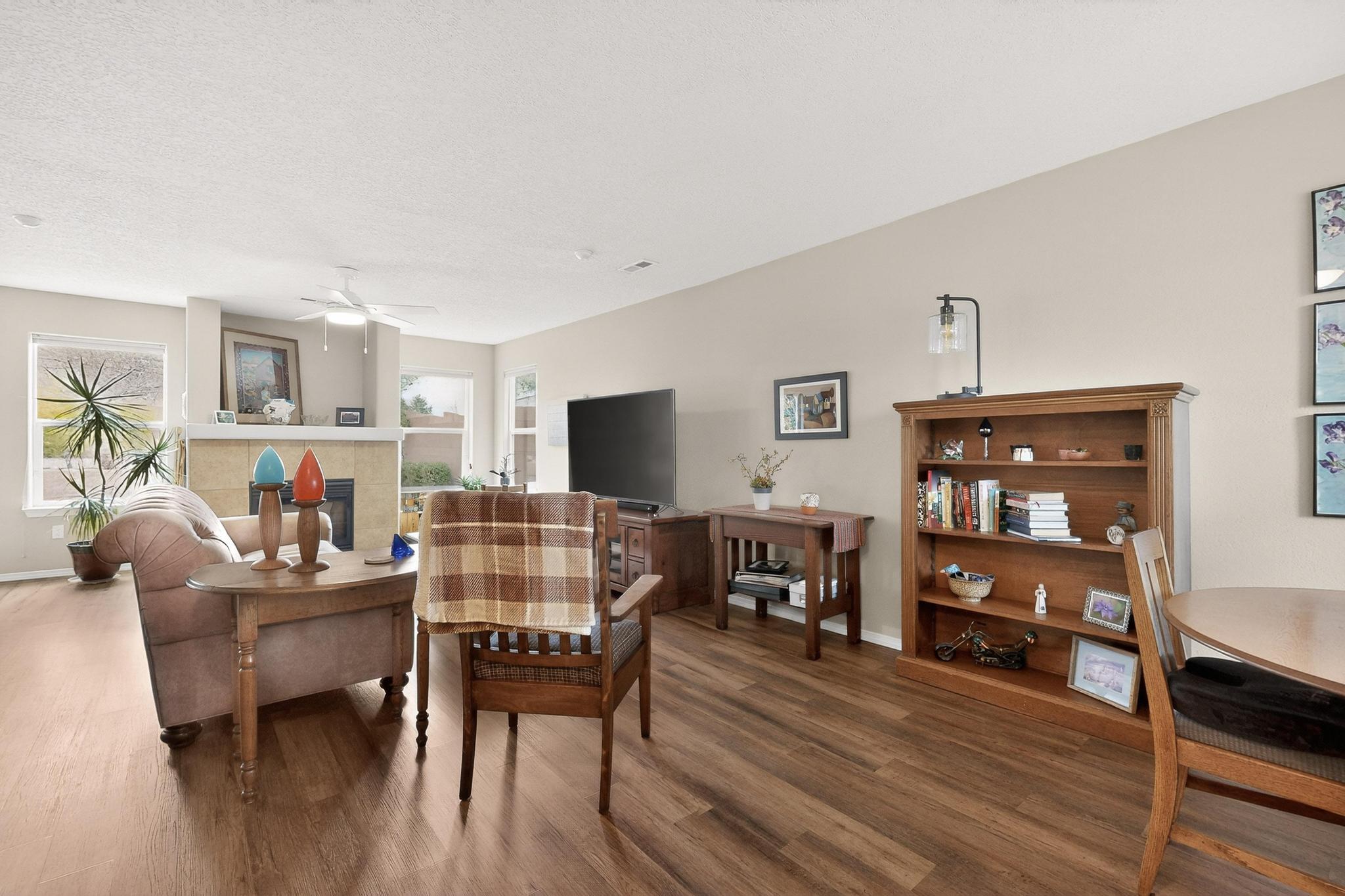 7904 Sierra Altos Place NW