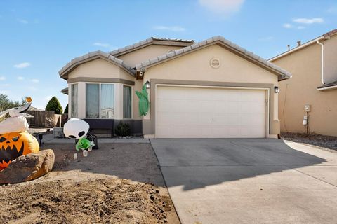 Photo of 680 Purple Aster Avenue SW, Los Lunas, NM 87031 (MLS # 1101839)