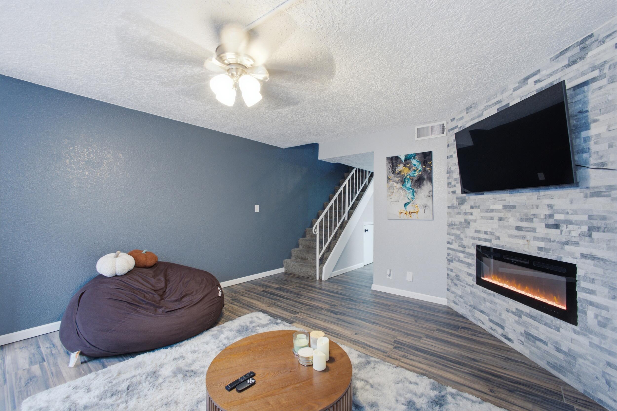 6041 Sequoia Road NW C13