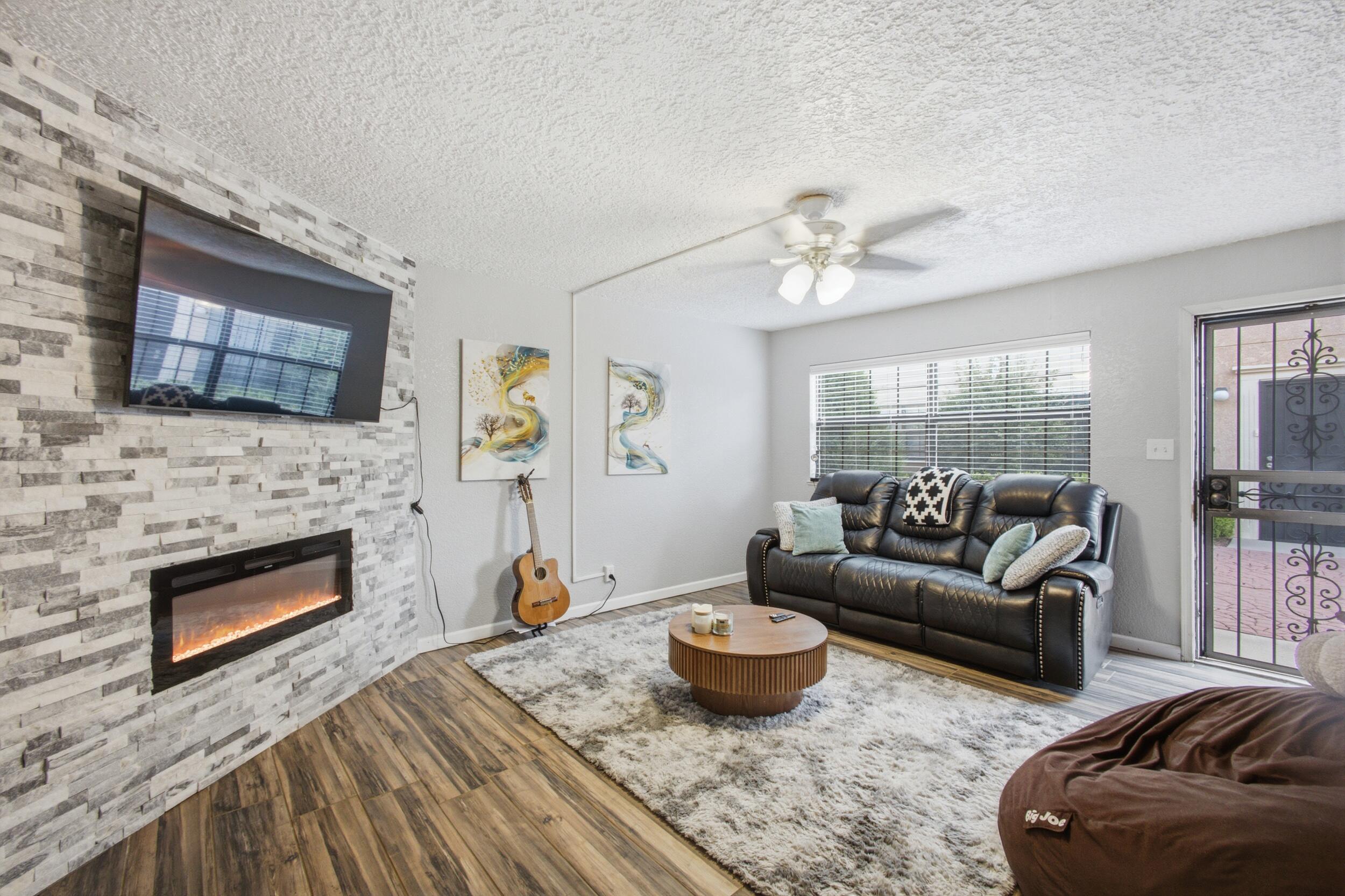 6041 Sequoia Road NW C13