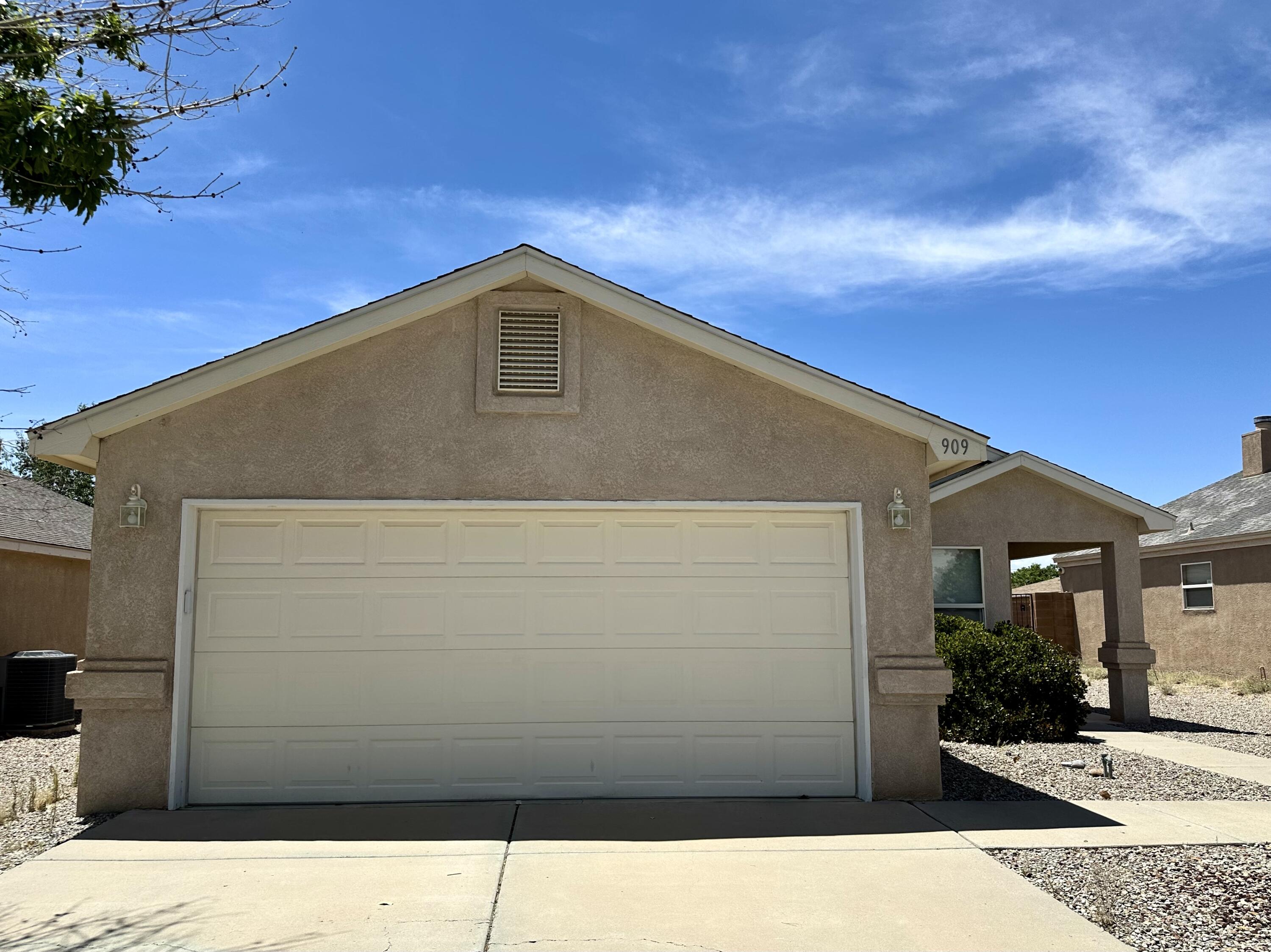 909 Benjamin Drive SE