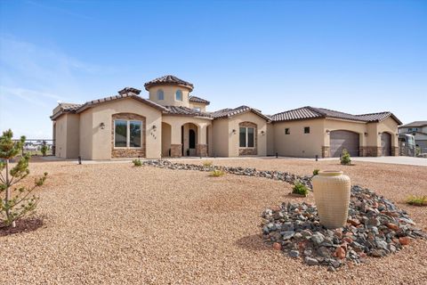 Photo of 802 Holstein Court SW, Albuquerque, NM 87105 (MLS # 1101877)