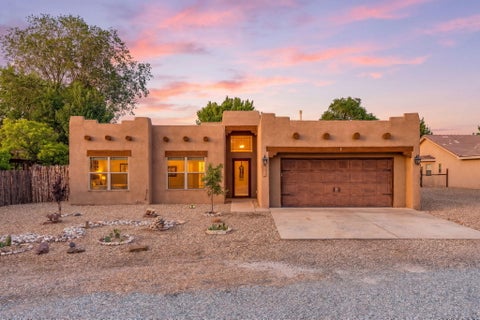 Homes For Sale - 212 Riesling Road<br/> Bernalillo, NM 87004
