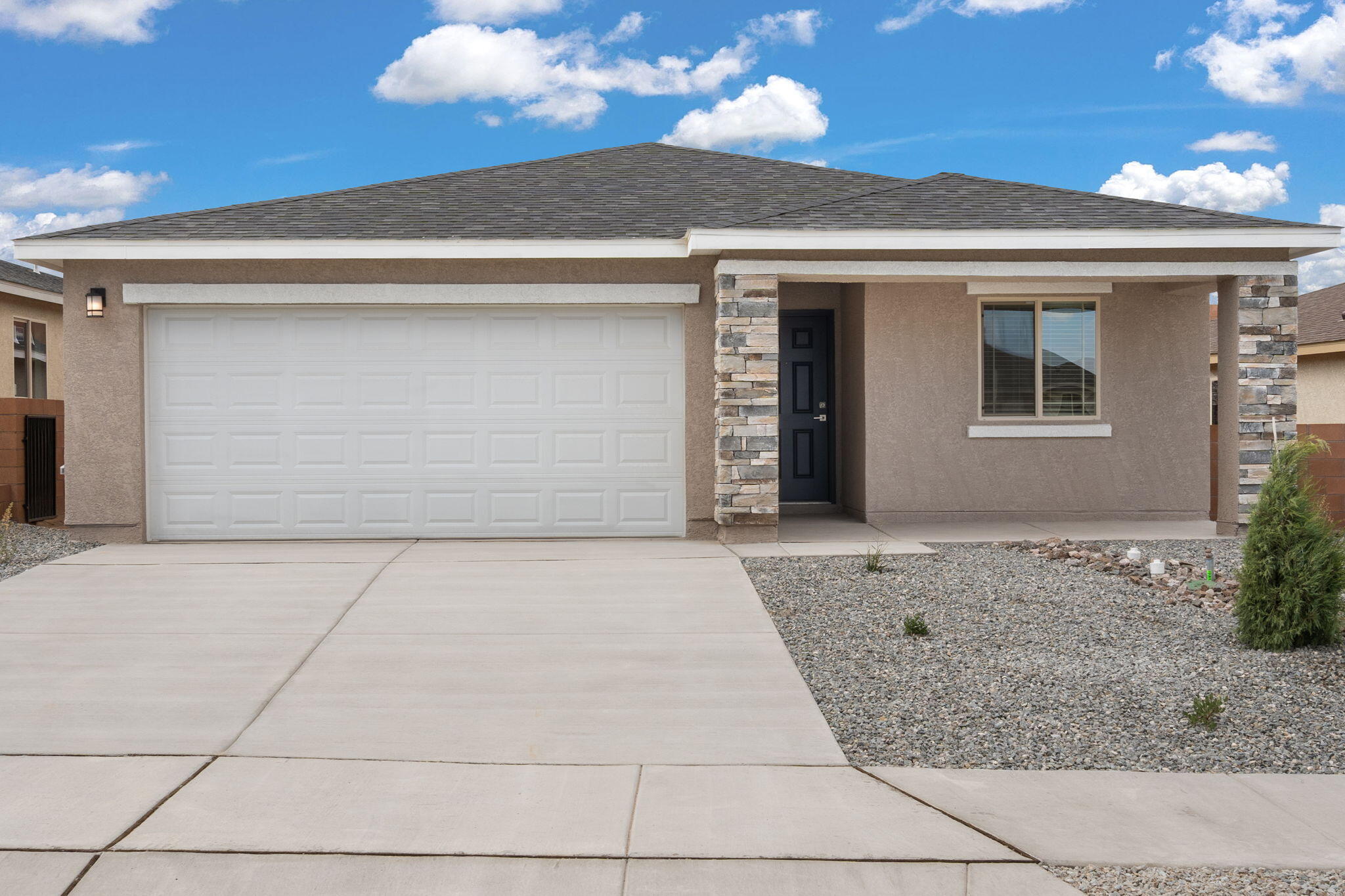 1520 Rawhide Loop NE