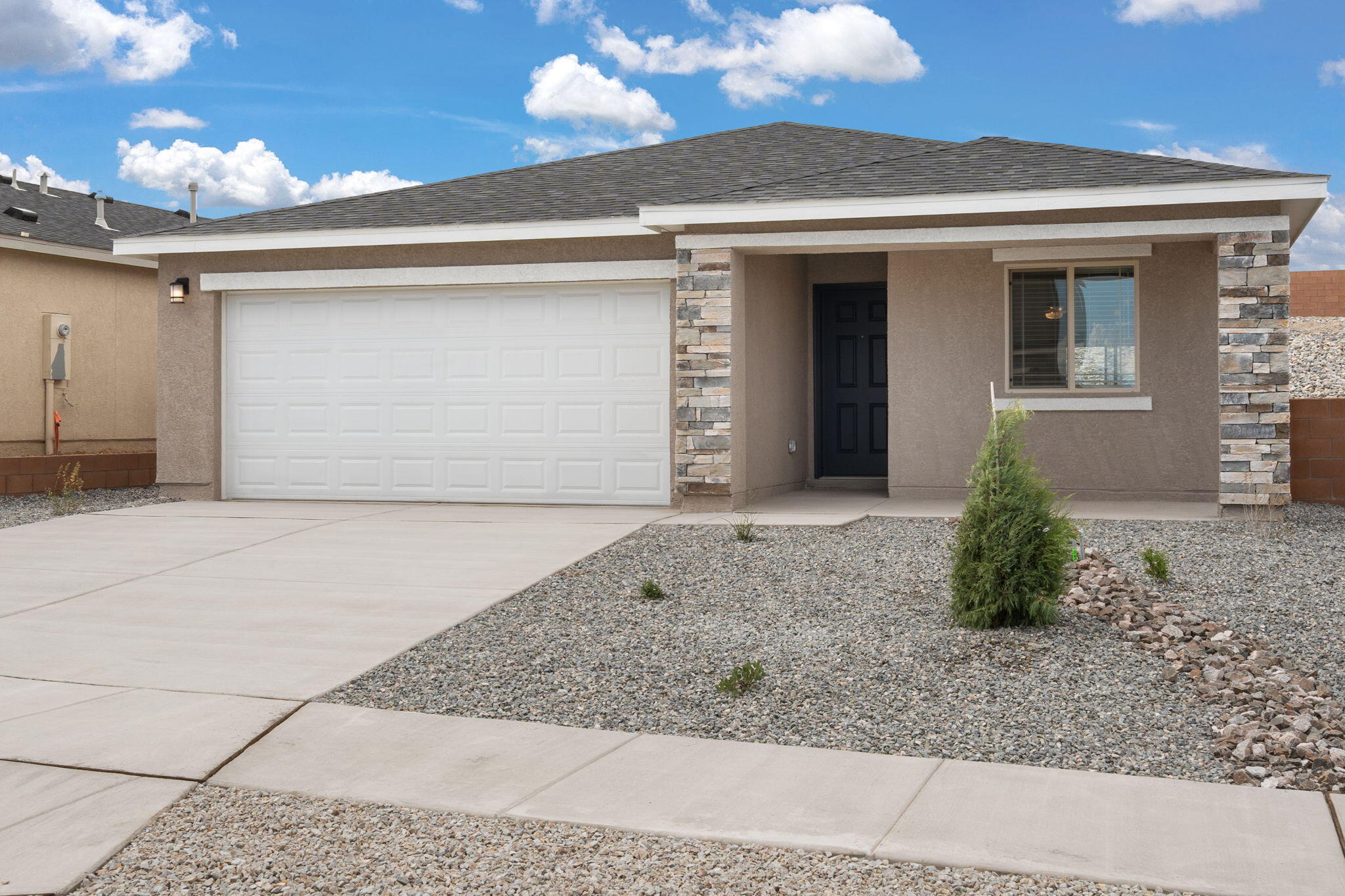 1520 Rawhide Loop NE