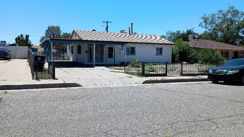 Photo of 8922 CLAREMONT Avenue NE, Albuquerque, NM 87112 (MLS # 1089977)