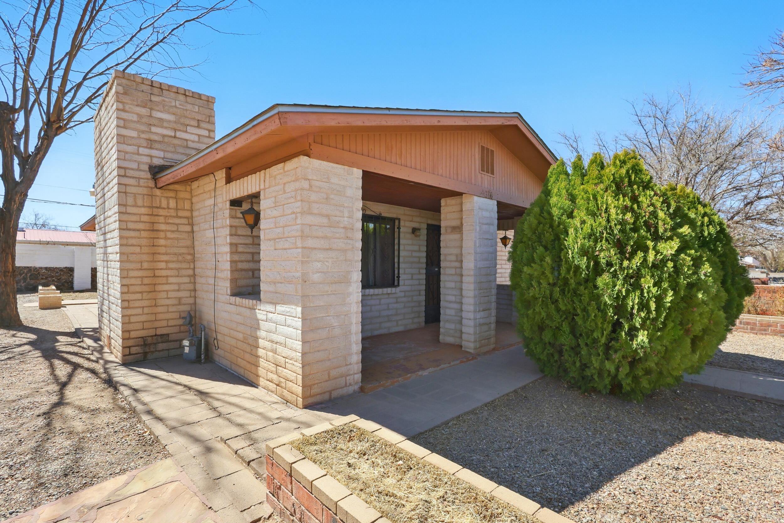 316 Camino Seis, Albuquerque, New Mexico image 1