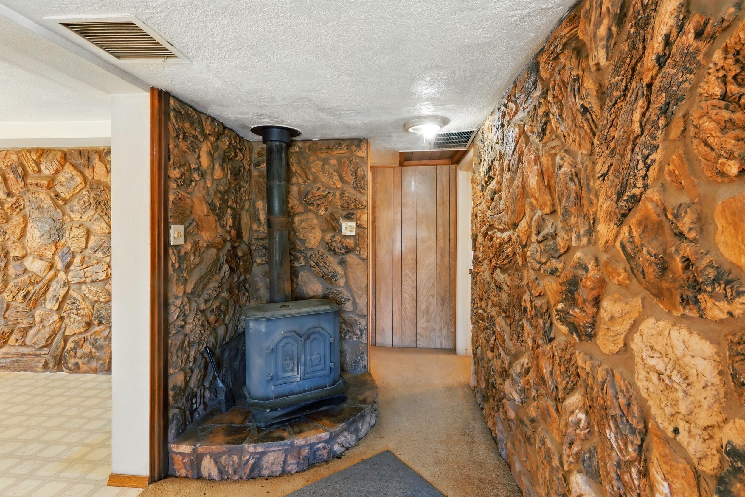 316 Camino Seis, Albuquerque, New Mexico image 8