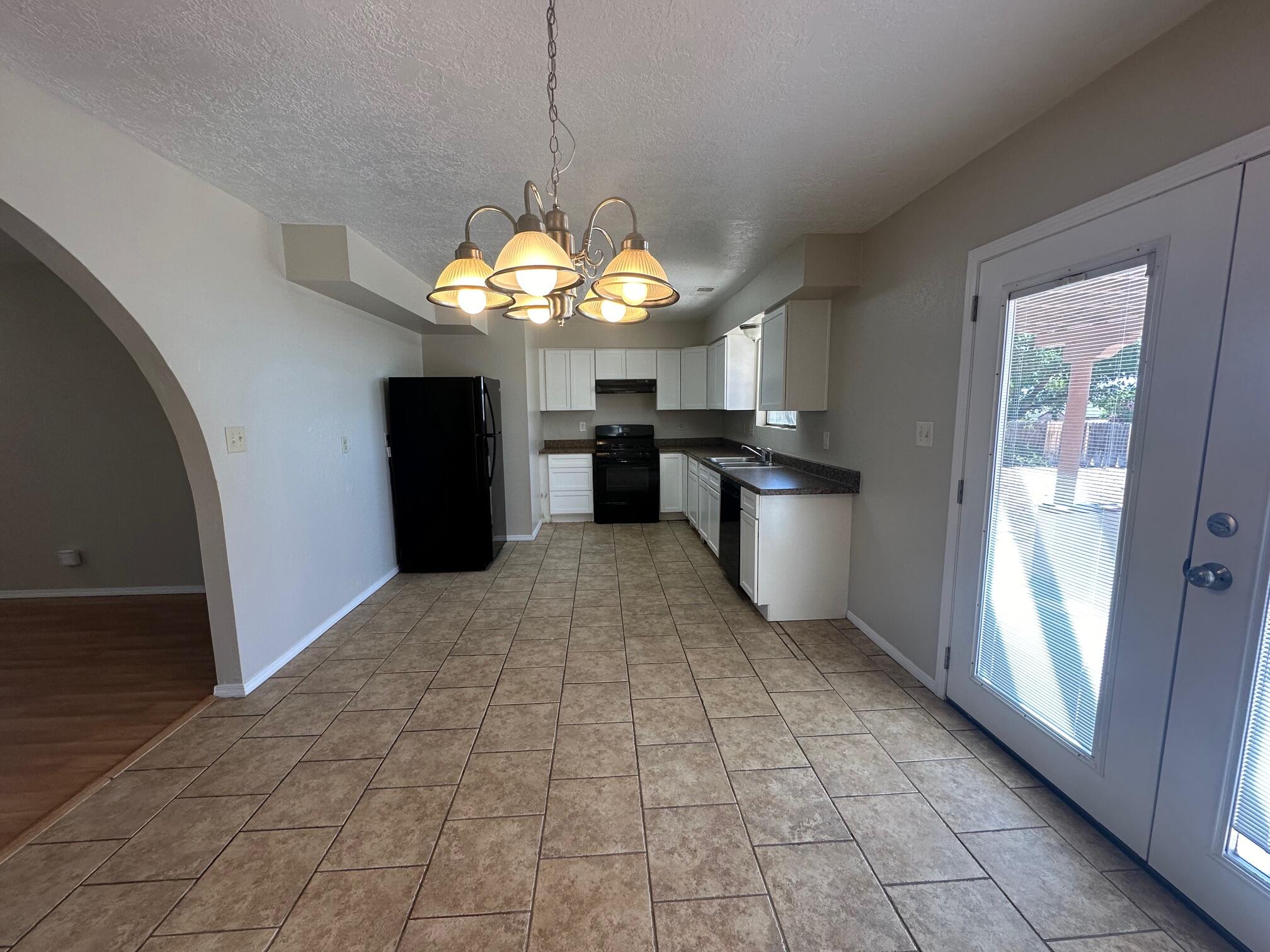 1560 Glendale Court, Rio Rancho, New Mexico image 5