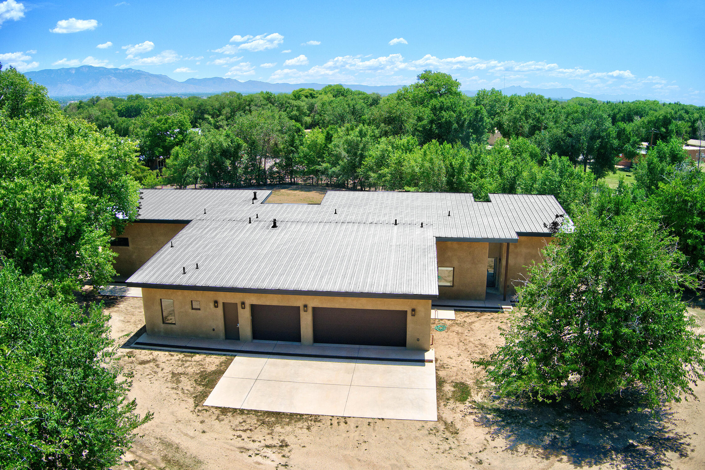 8710 Rio Grande Boulevard, Los Ranchos, New Mexico image 34