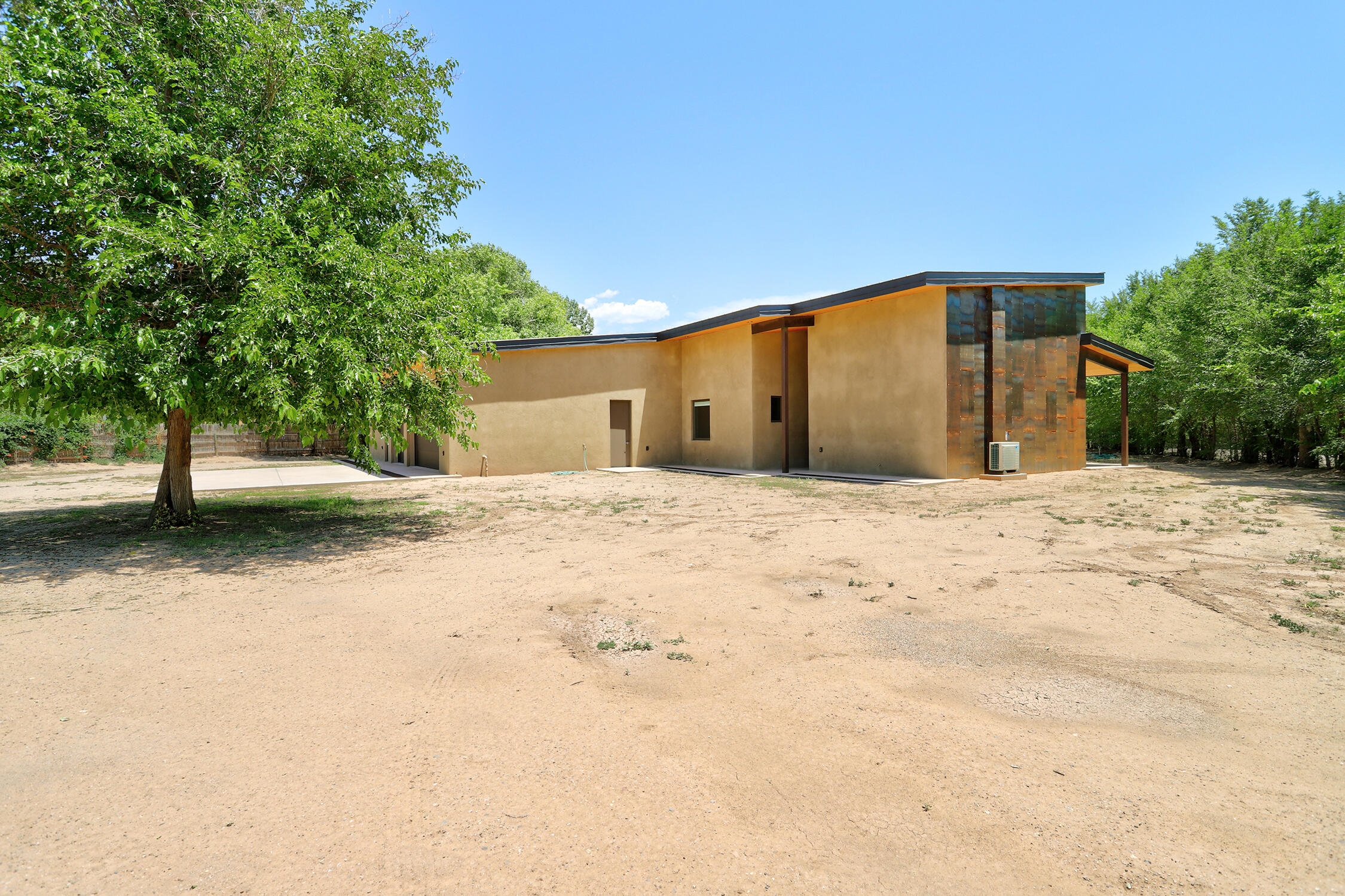 8710 Rio Grande Boulevard, Los Ranchos, New Mexico image 32