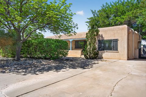 2105 Madeira Drive NE Albuquerque NM 87110