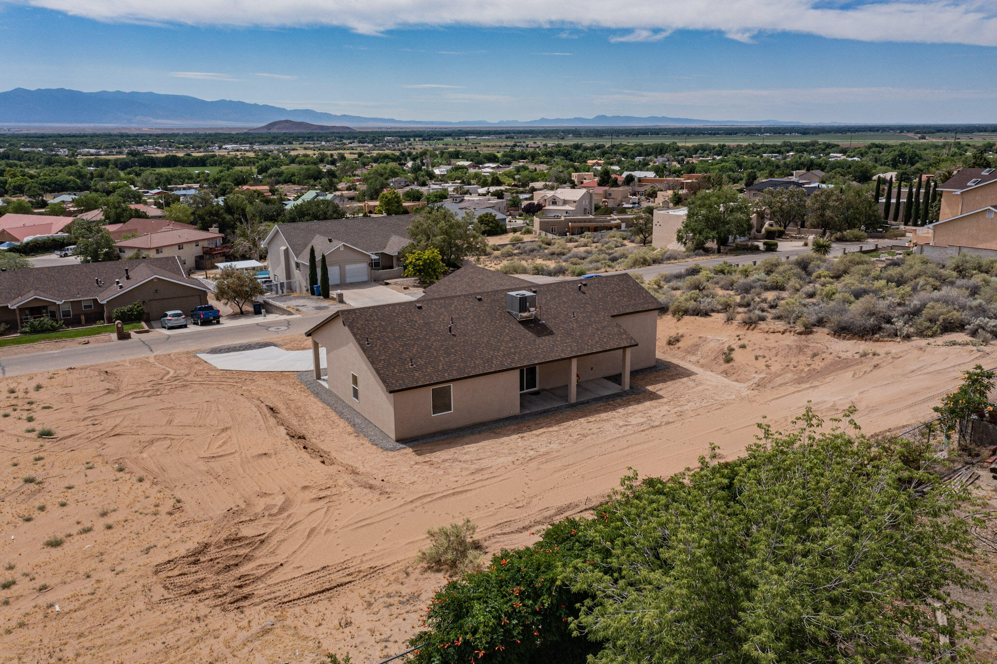 1014 Valley View Drive, Los Lunas, New Mexico image 2